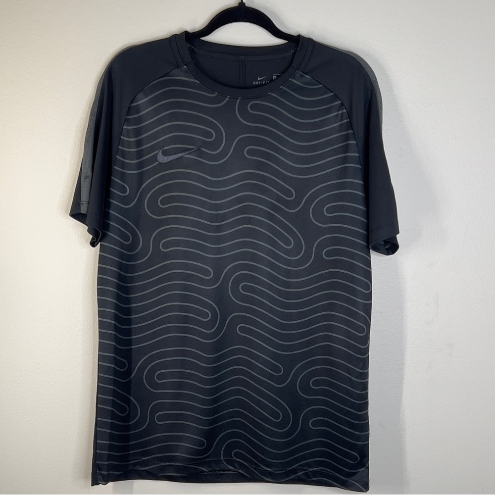 NIKE Men’s Bkack Large Short Sleeve crew Neck Dri-fit  Pullover Casual Top